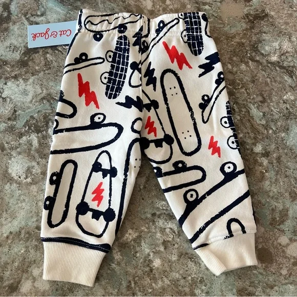 Cat & Jack Skateboard Sweat Set 12M NWT - Picture 9 of 11